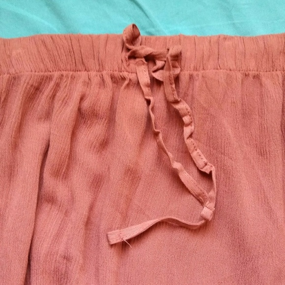 F21 rayon skirt with front slits - Picture 1 of 6